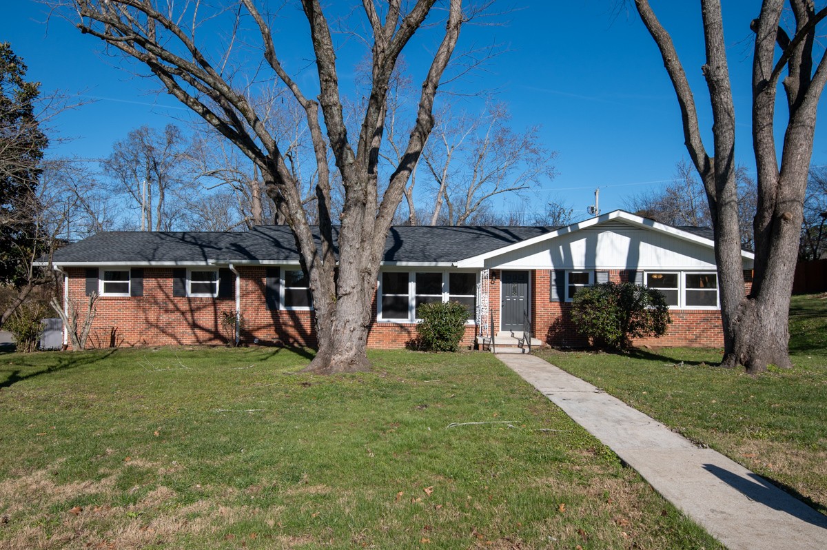 201 Porter Circle Columbia TN 38401