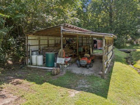 137 Lw Lacy Road Celina TN 38551