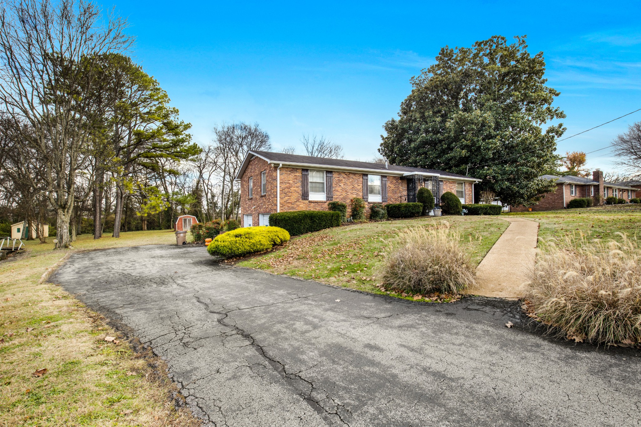 221 Freda Villa Madison TN 37115
