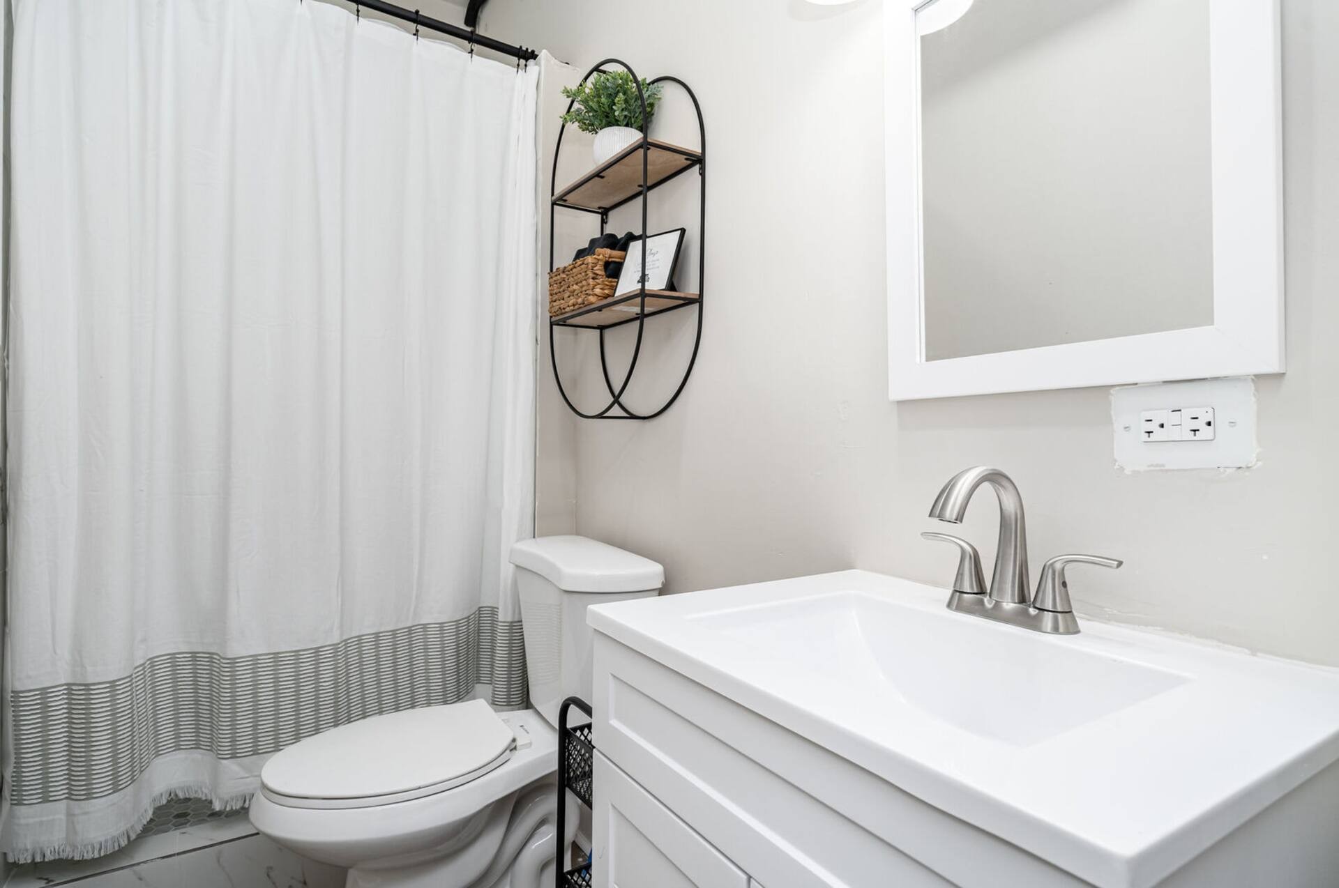 513 3rd Ave, S Nashville TN 37210