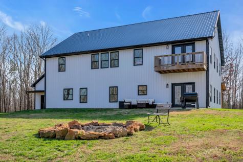 1658 Apache Trail Pegram TN 37143