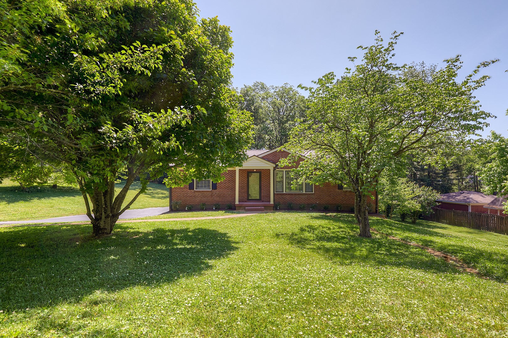 319 Emery Drive Nashville TN 37214