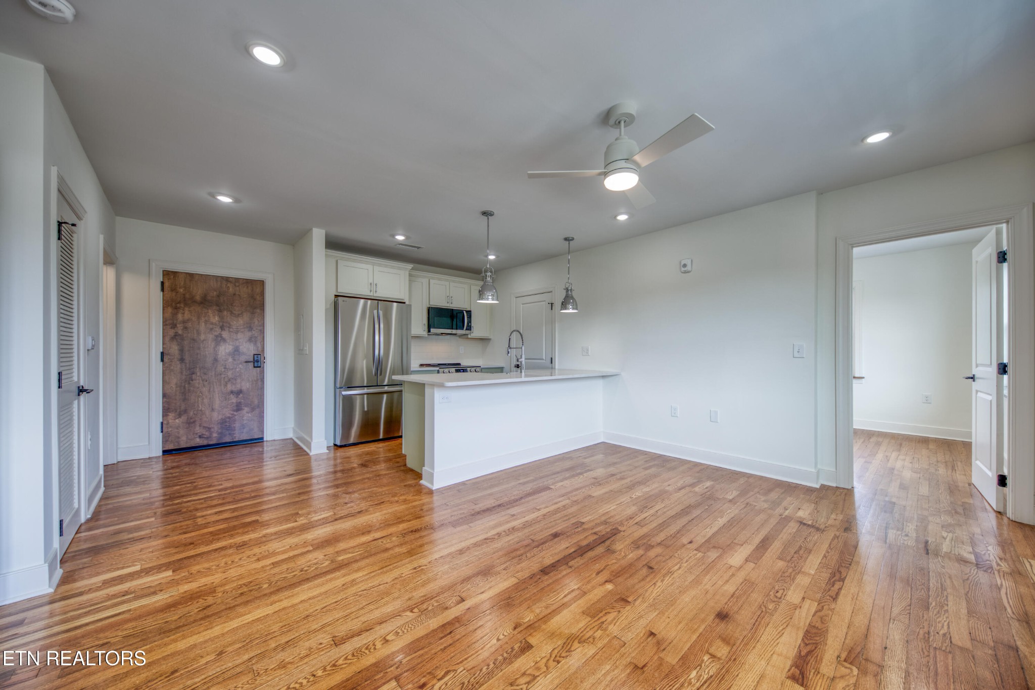 2724 E Magnolia Avenue Knoxville TN 37914