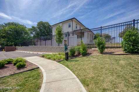 2724 E Magnolia Avenue Knoxville TN 37914