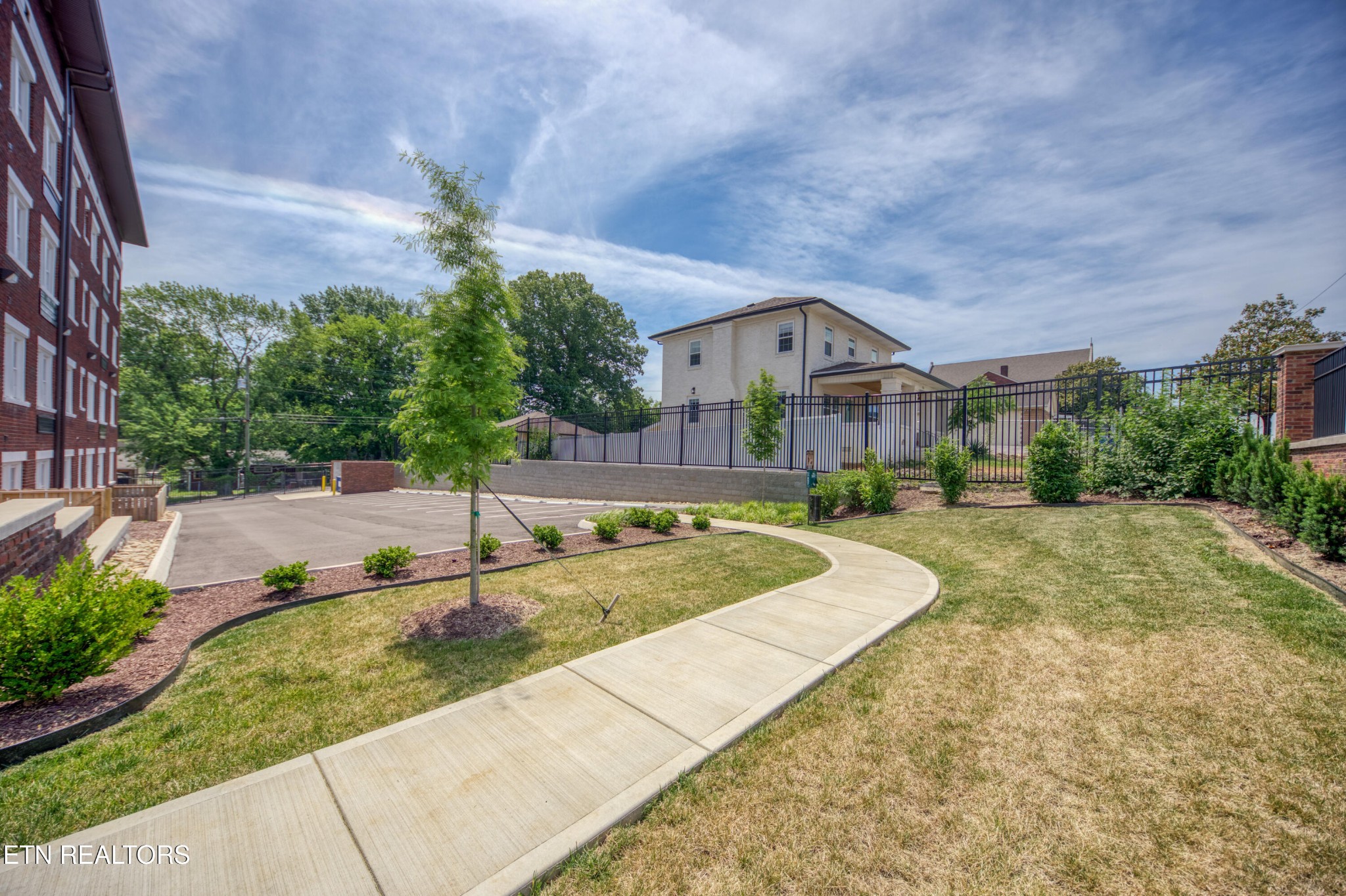 2724 E Magnolia Avenue Knoxville TN 37914