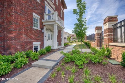 2724 E Magnolia Avenue Knoxville TN 37914