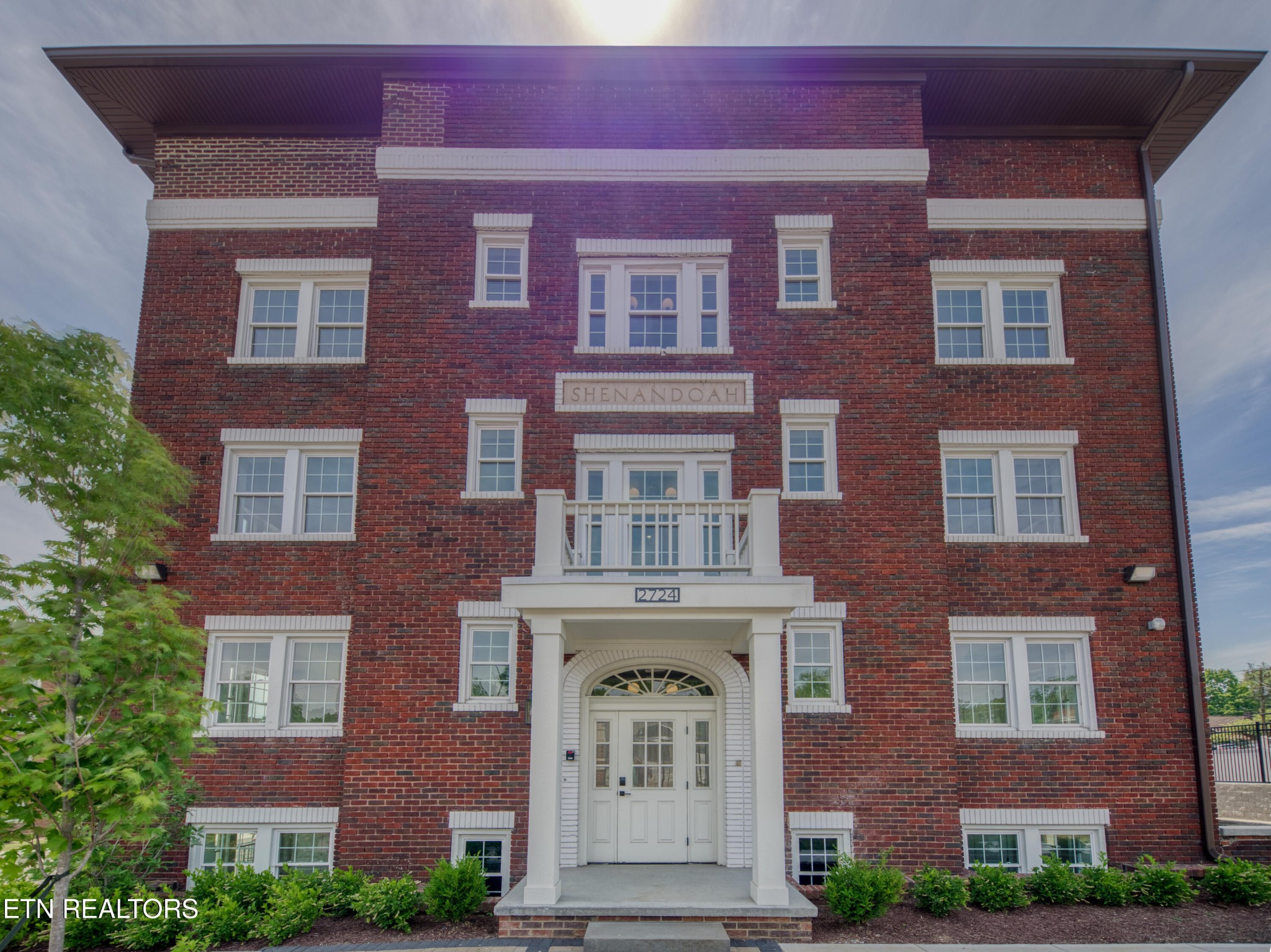 2724 E Magnolia Avenue Knoxville TN 37914