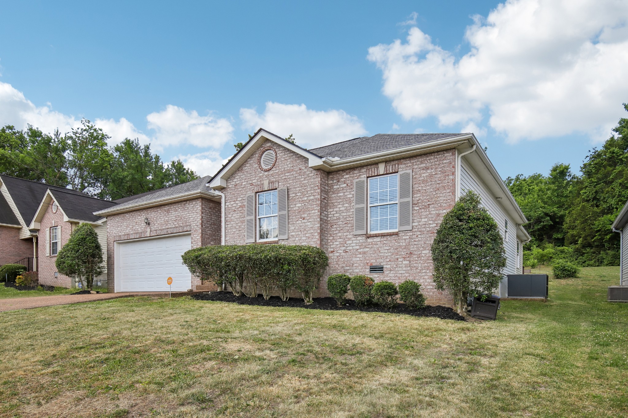 2812 Stokers Ln, N Nashville TN 37207