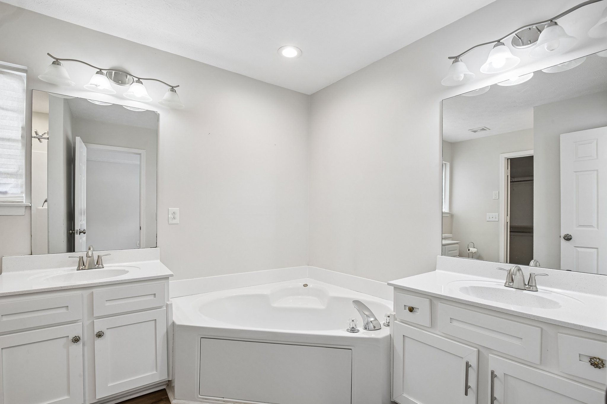 2812 Stokers Ln, N Nashville TN 37207