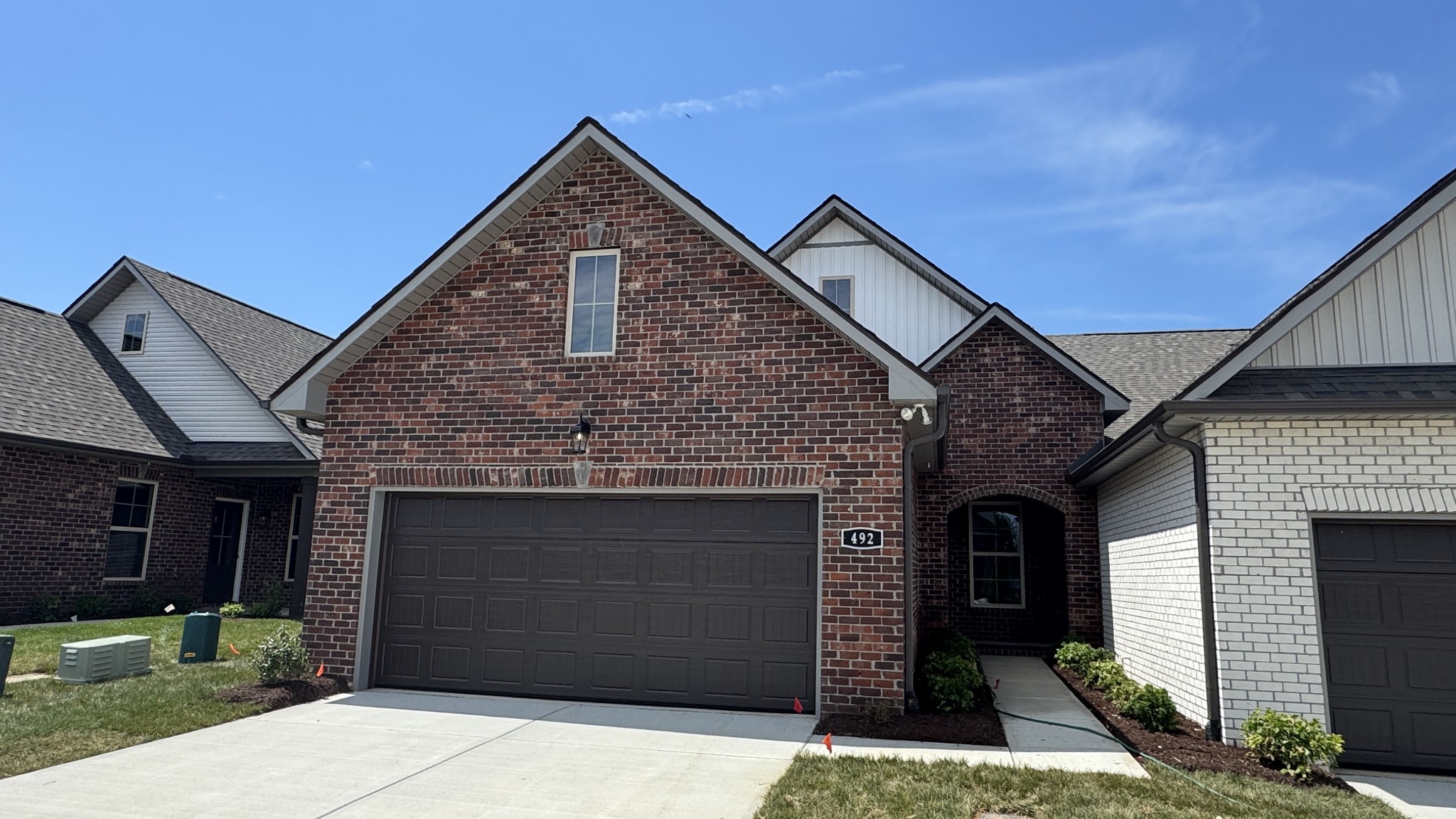 492 W Foxrun Springfield TN 37172