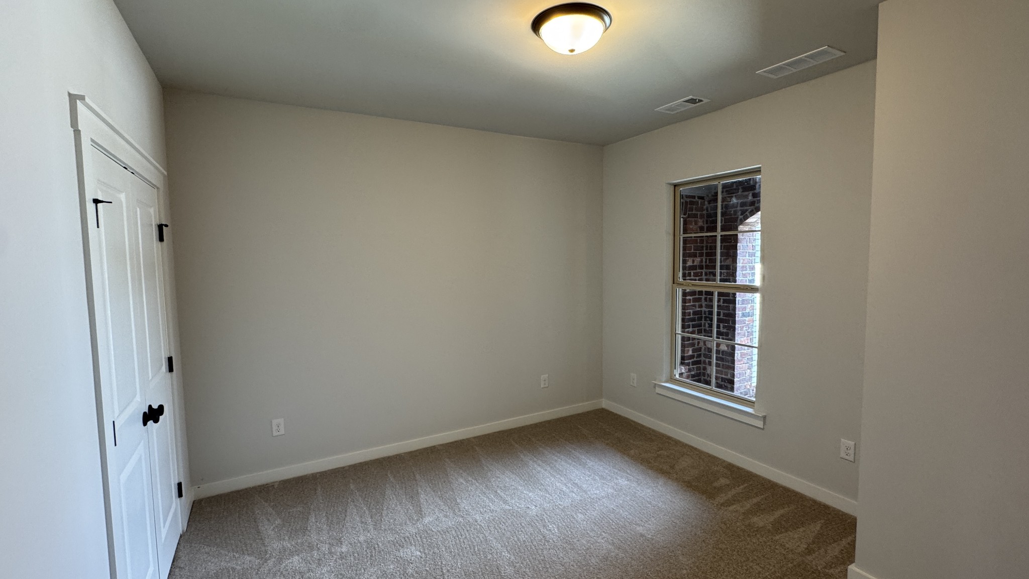 492 W Foxrun Springfield TN 37172