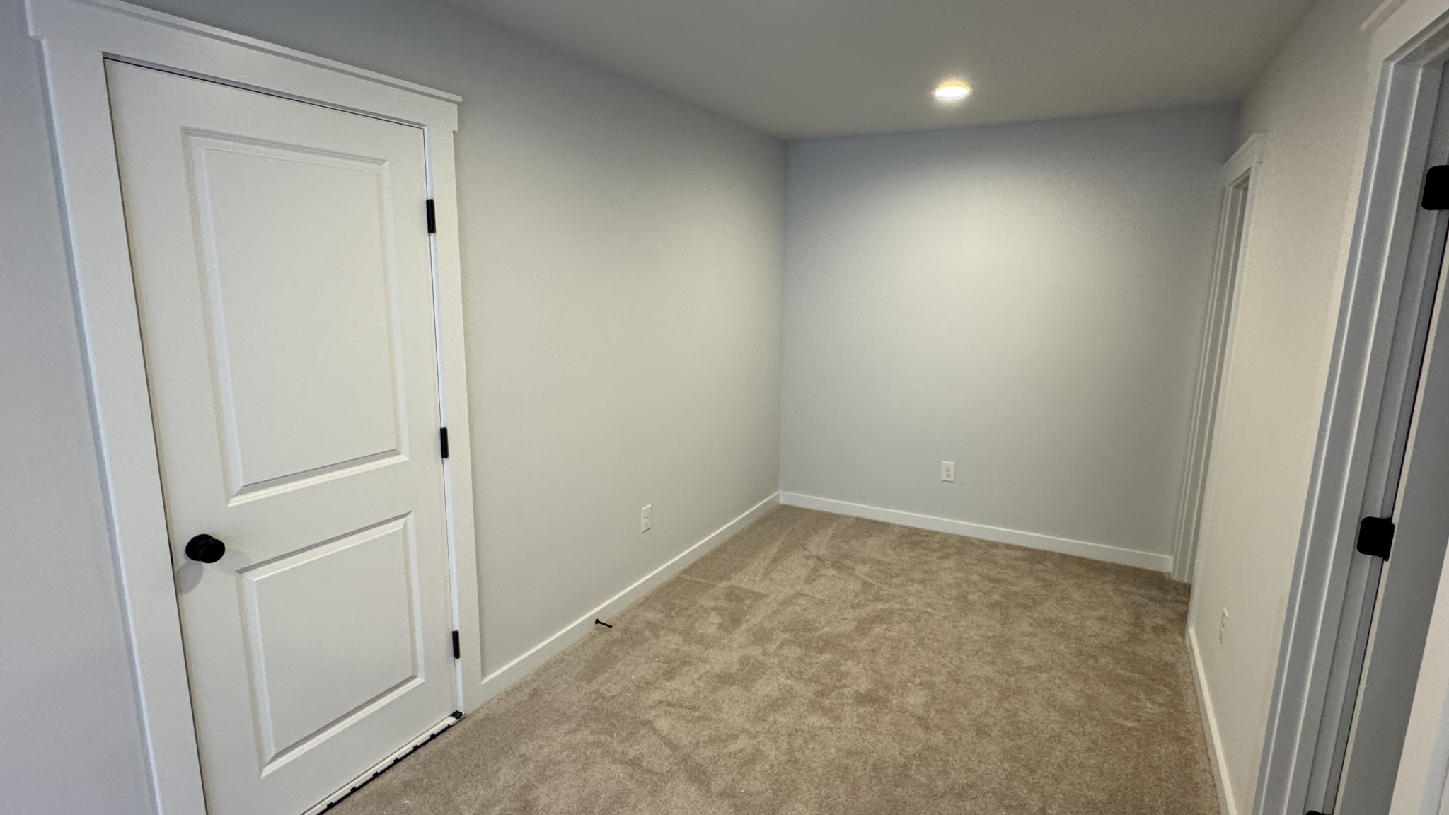 492 W Foxrun Springfield TN 37172