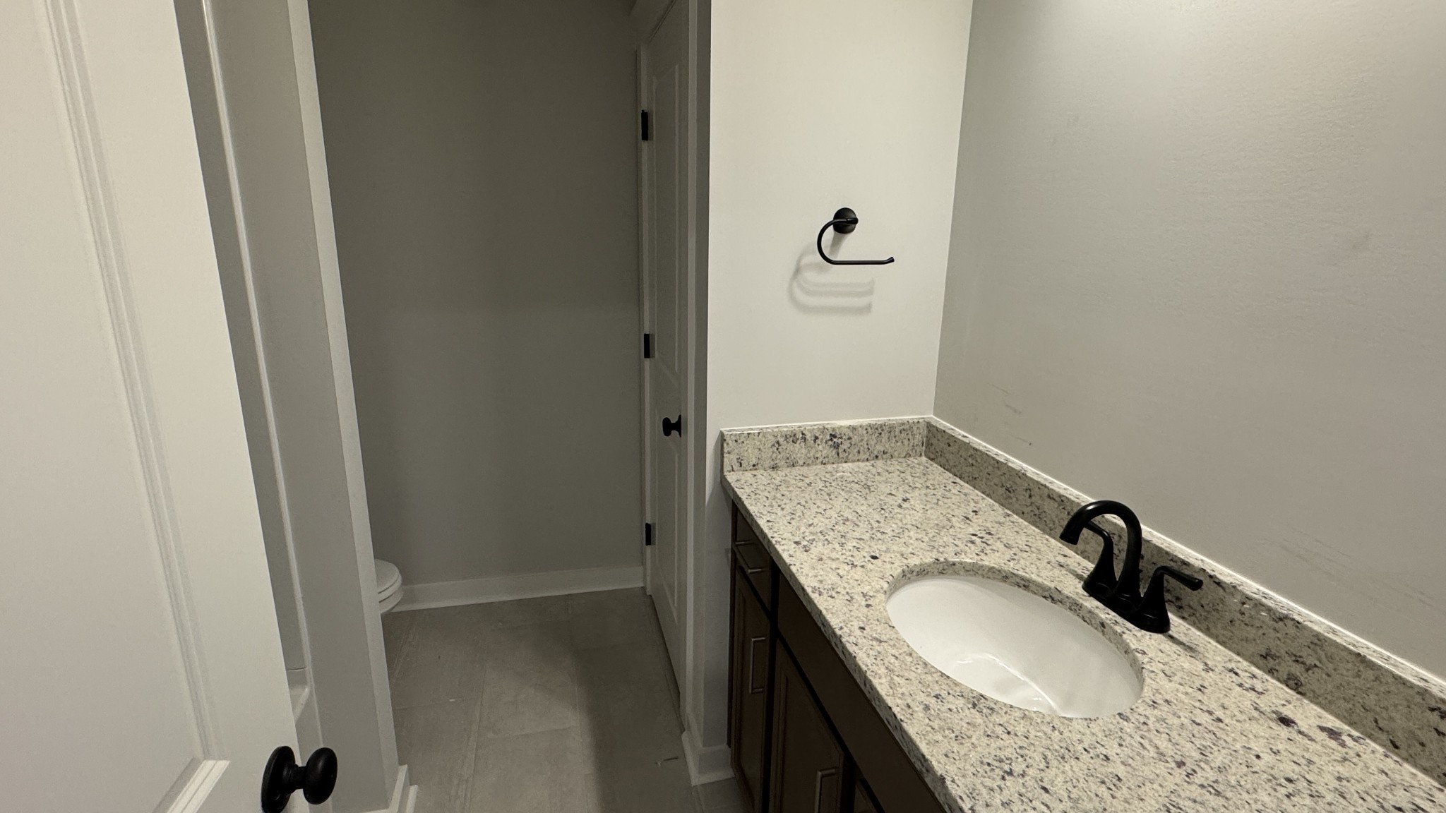 492 W Foxrun Springfield TN 37172
