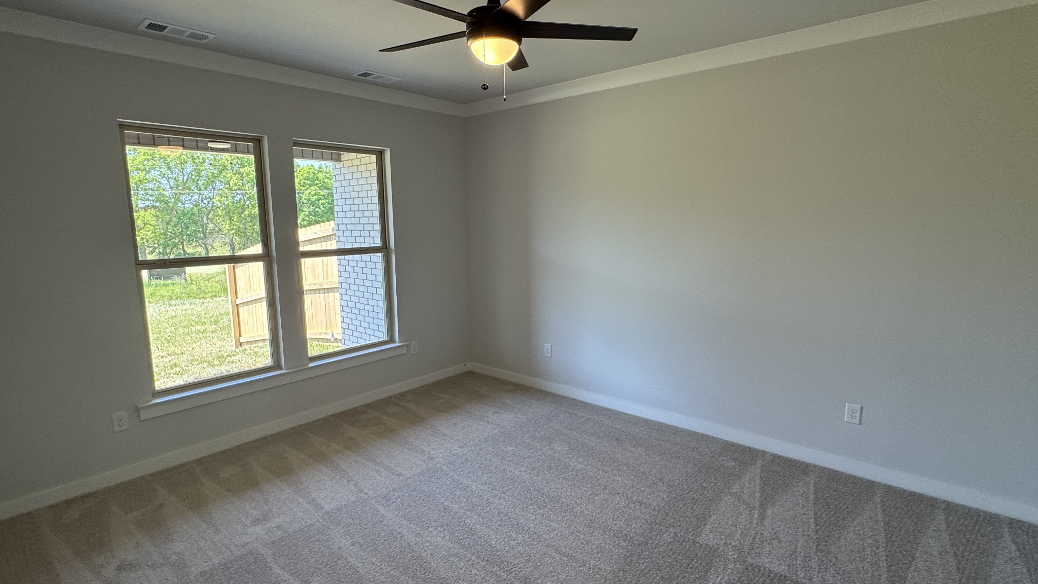 492 W Foxrun Springfield TN 37172