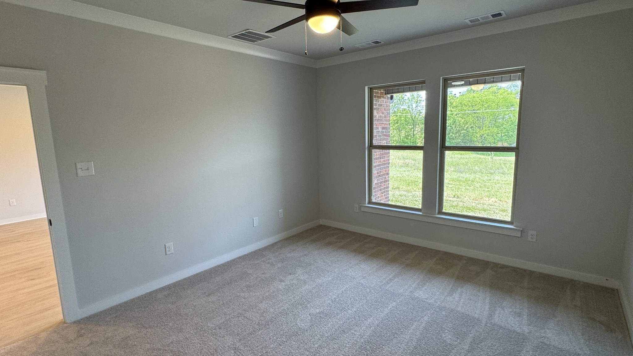 492 W Foxrun Springfield TN 37172