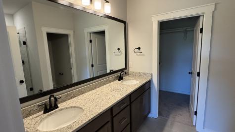 492 W Foxrun Springfield TN 37172