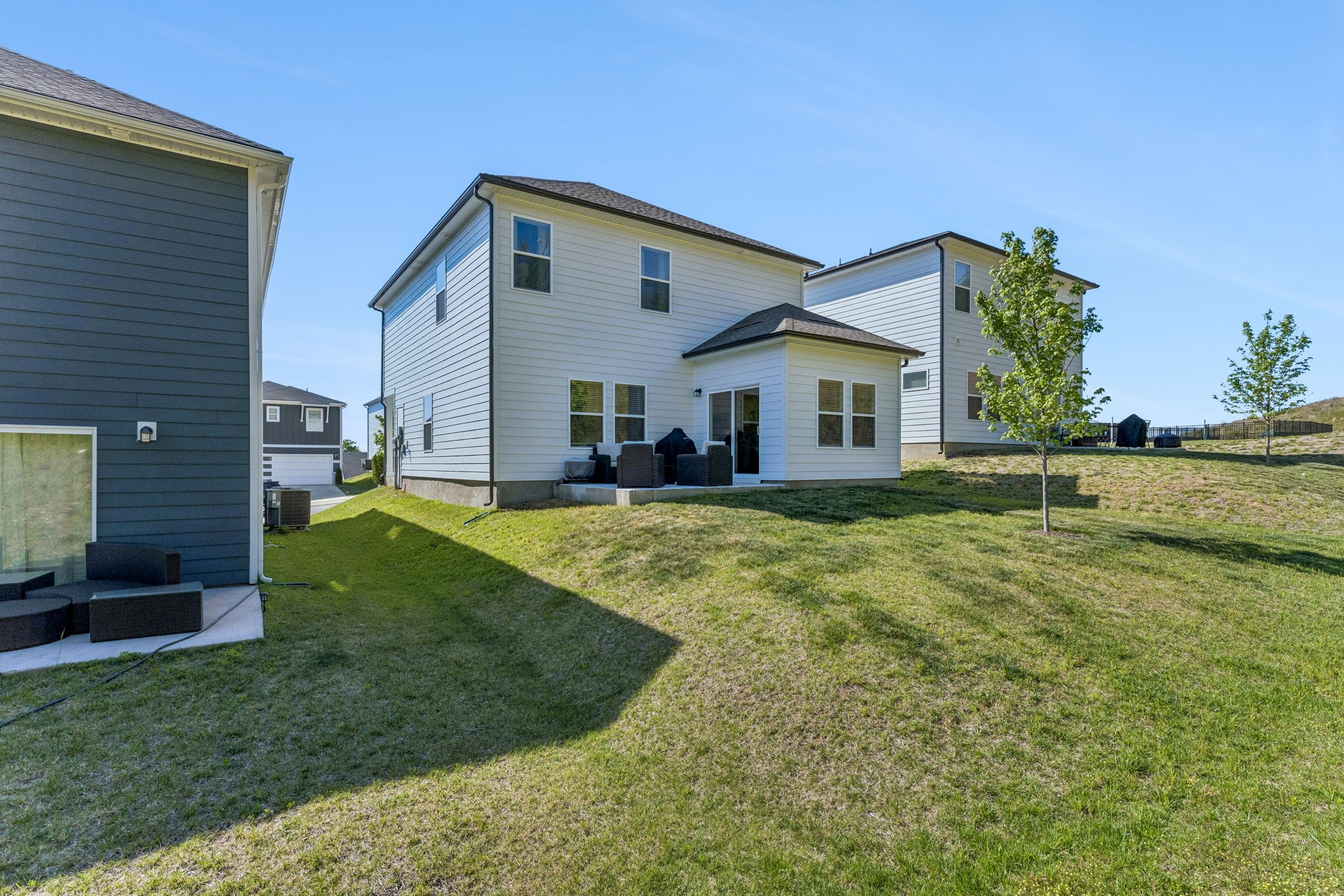 1735 Flora Grove Hermitage TN 37076