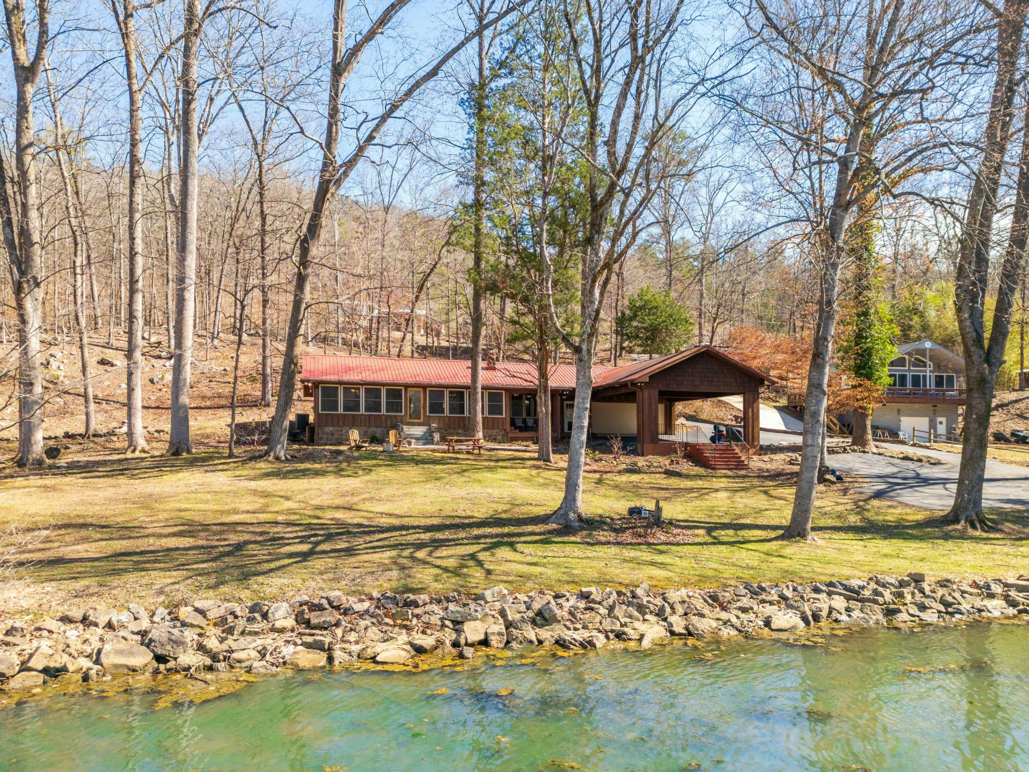 7286 Mullins Cove Road Whitwell TN 37397