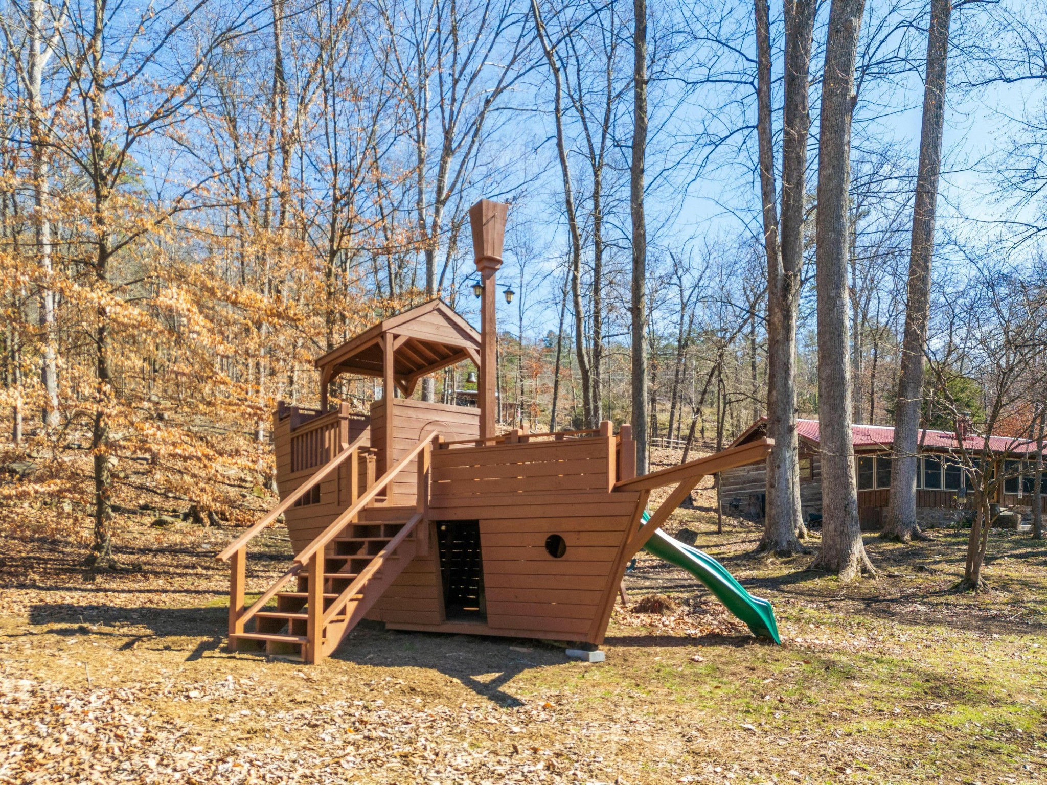 7286 Mullins Cove Road Whitwell TN 37397