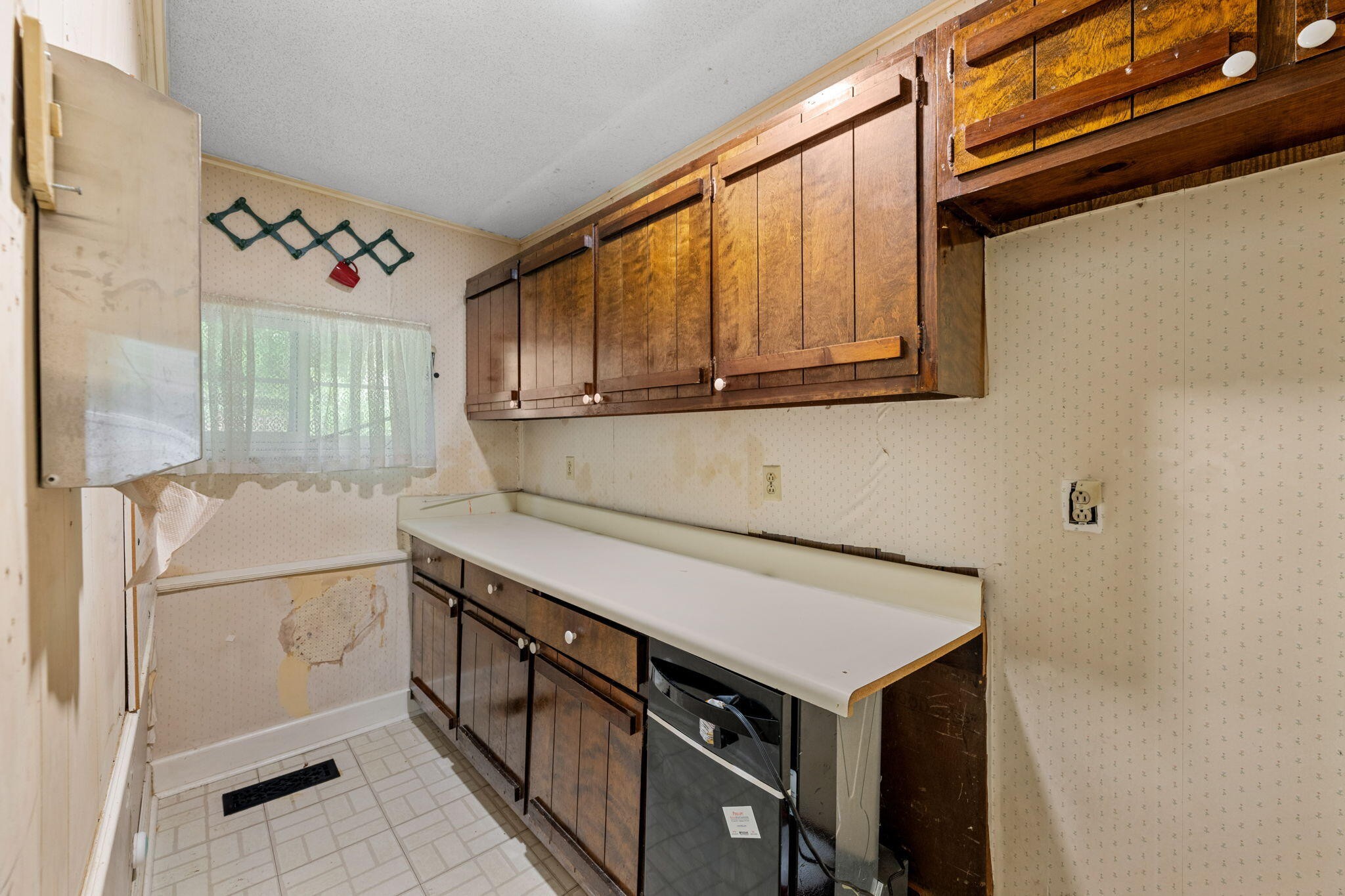 9114 Harrison Bay Road Harrison TN 37341