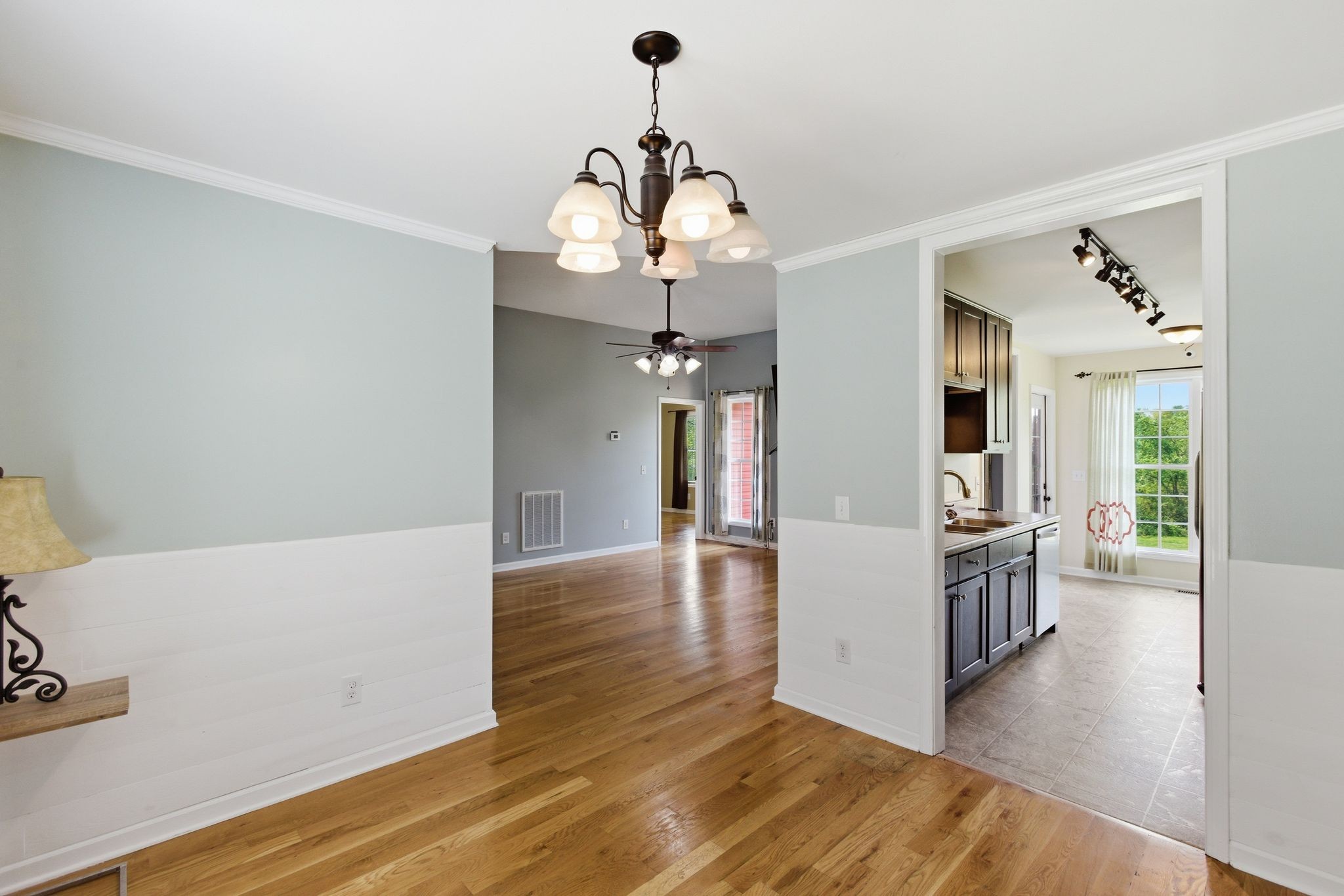 9060 Old Nashville Road Bon Aqua TN 37025
