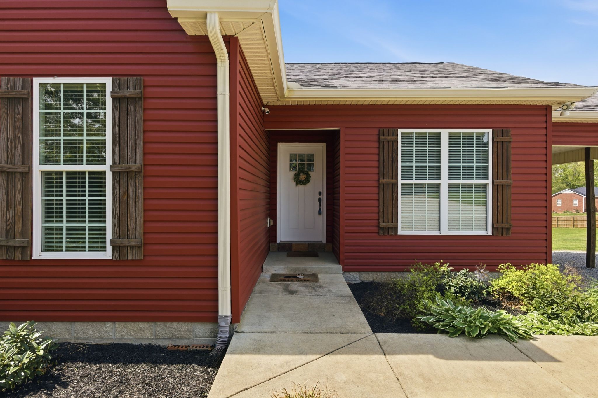 9060 Old Nashville Road Bon Aqua TN 37025