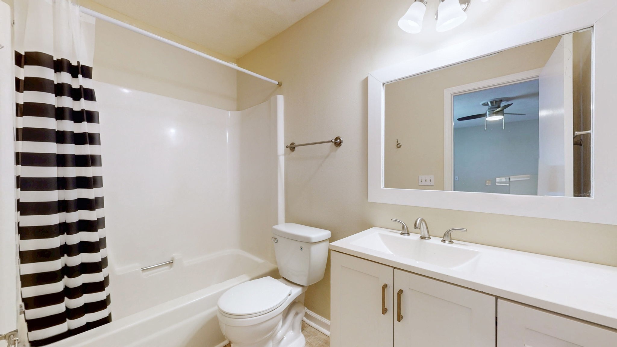 528 Debbie Drive Hermitage TN 37076