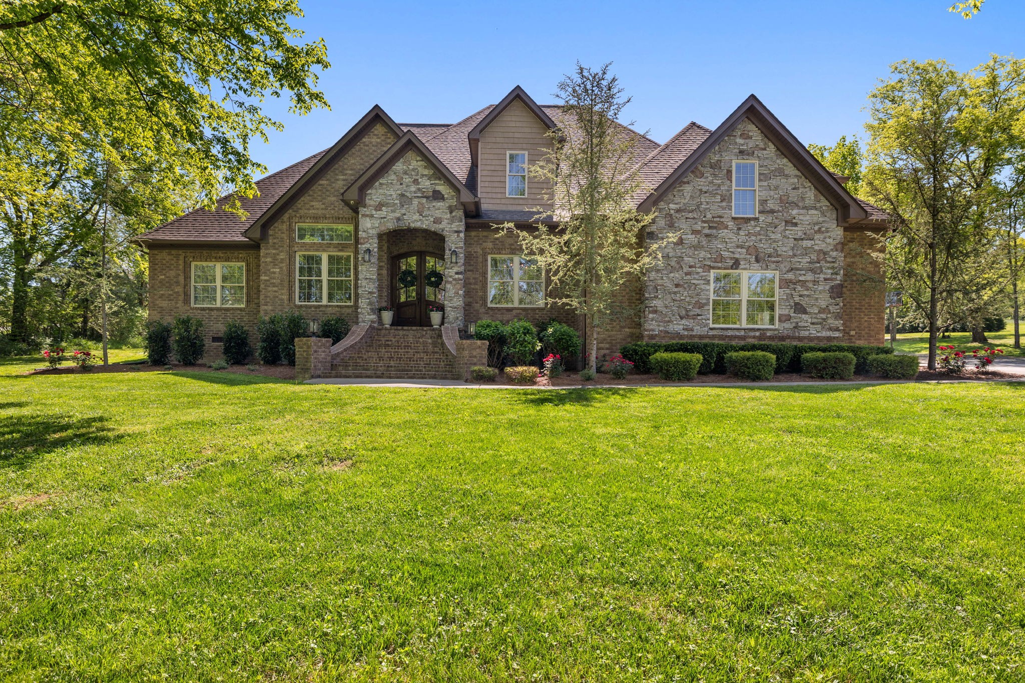1234 Rock Springs Road Bethpage TN 37022