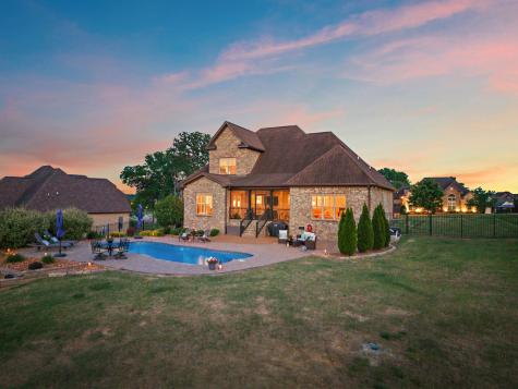 715 Farmington Drive Lebanon TN 37087