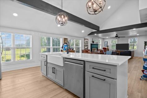 1030 Upper Creek Road Vanleer TN 37181