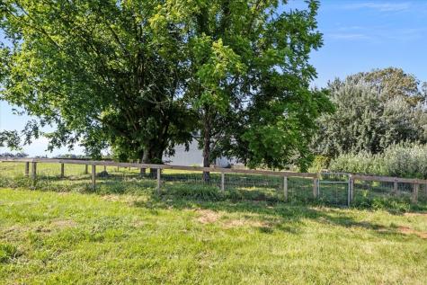 1030 Upper Creek Road Vanleer TN 37181