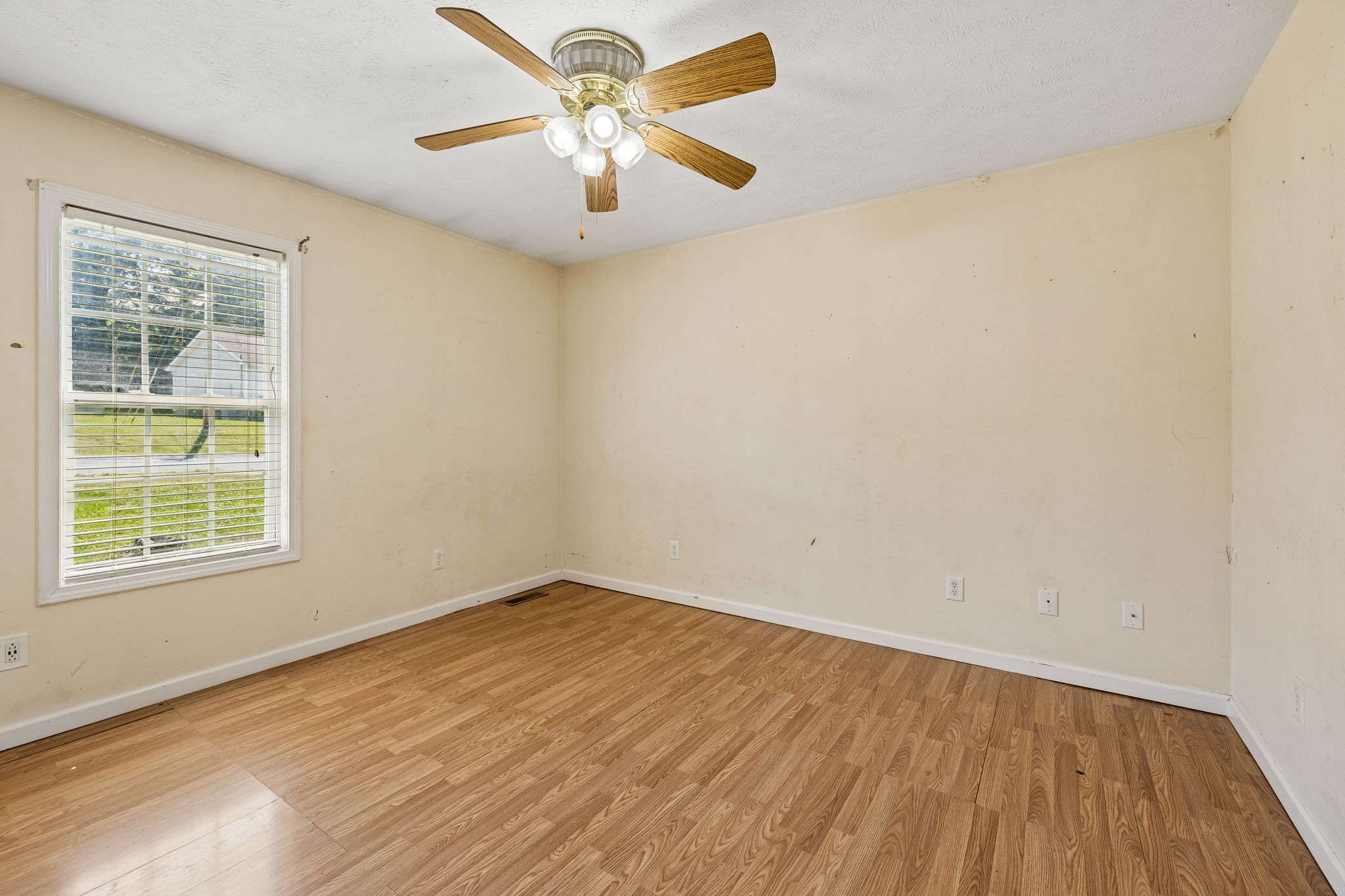 510 Corlew Circle White Bluff TN 37187