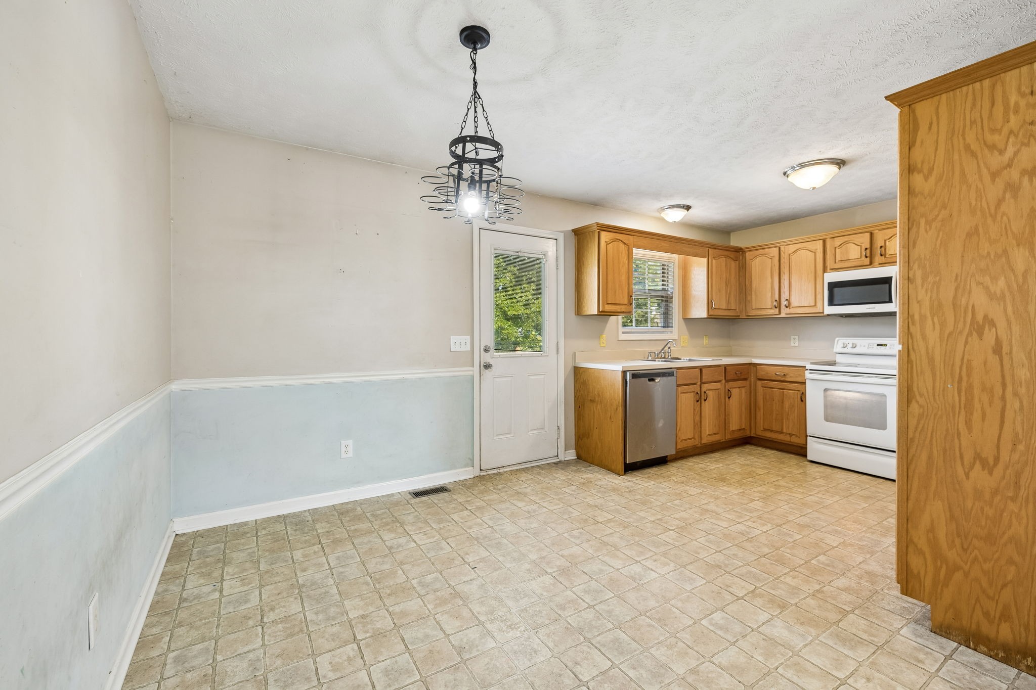 510 Corlew Circle White Bluff TN 37187