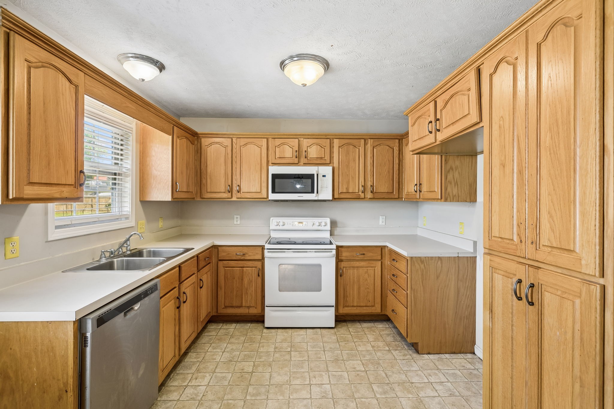 510 Corlew Circle White Bluff TN 37187