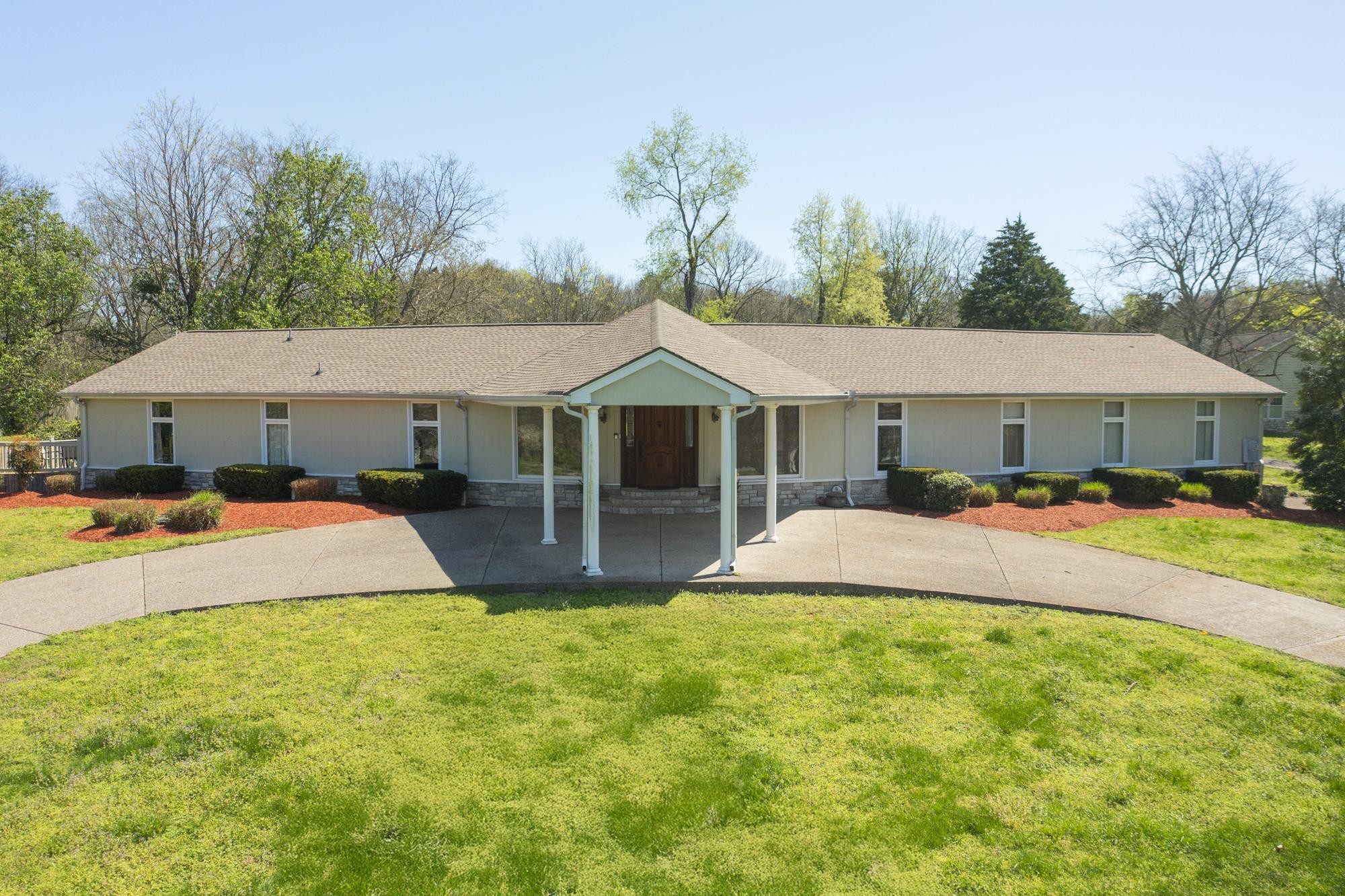 1035 Forest Harbor Drive Hendersonville TN 37075