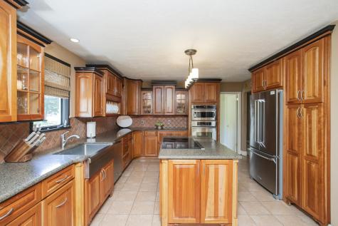 1035 Forest Harbor Drive Hendersonville TN 37075