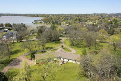 1035 Forest Harbor Drive Hendersonville TN 37075