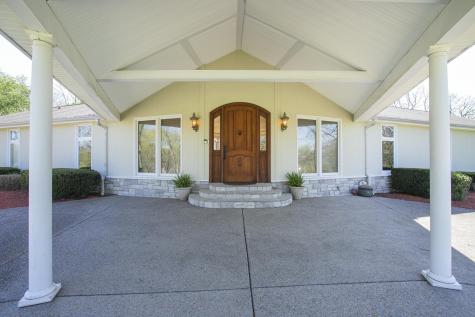 1035 Forest Harbor Drive Hendersonville TN 37075