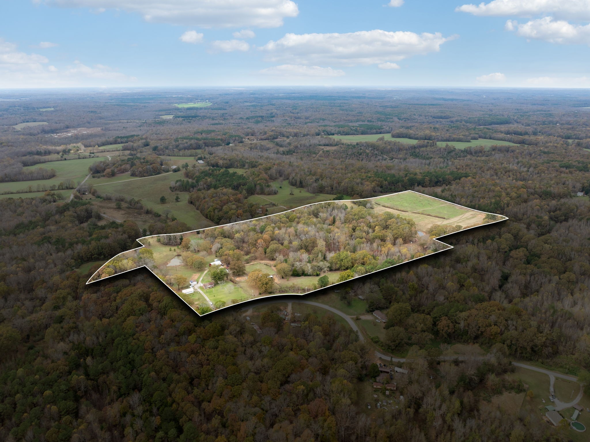 335 Pleasant Hill Road Hollow Rock TN 38342