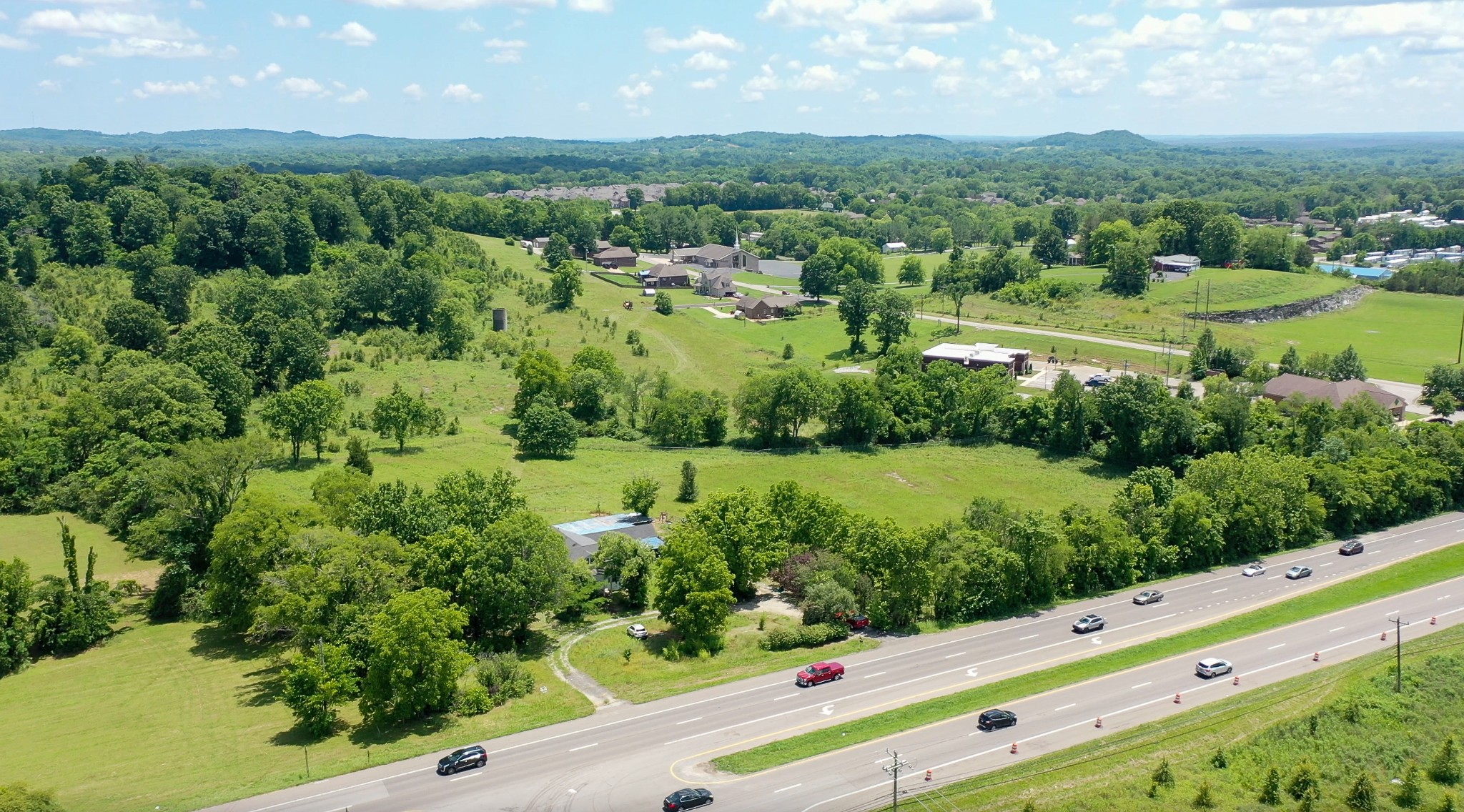 1668 Nashville Highway Columbia TN 38401