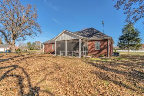 23 Regalwood Drive Manchester TN 37355