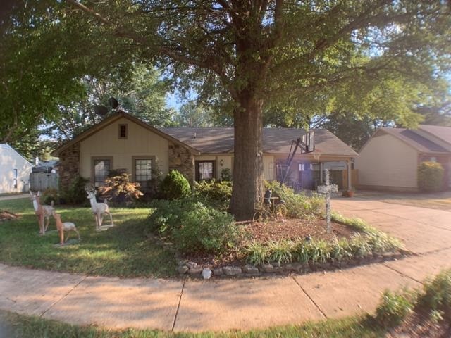7087 Dokkum Drive Memphis TN 38133