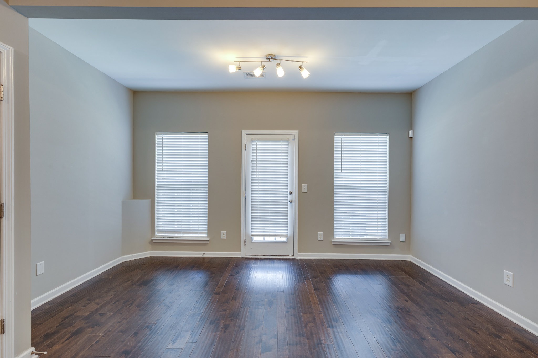 6007 Dupont Cove Spring Hill TN 37174