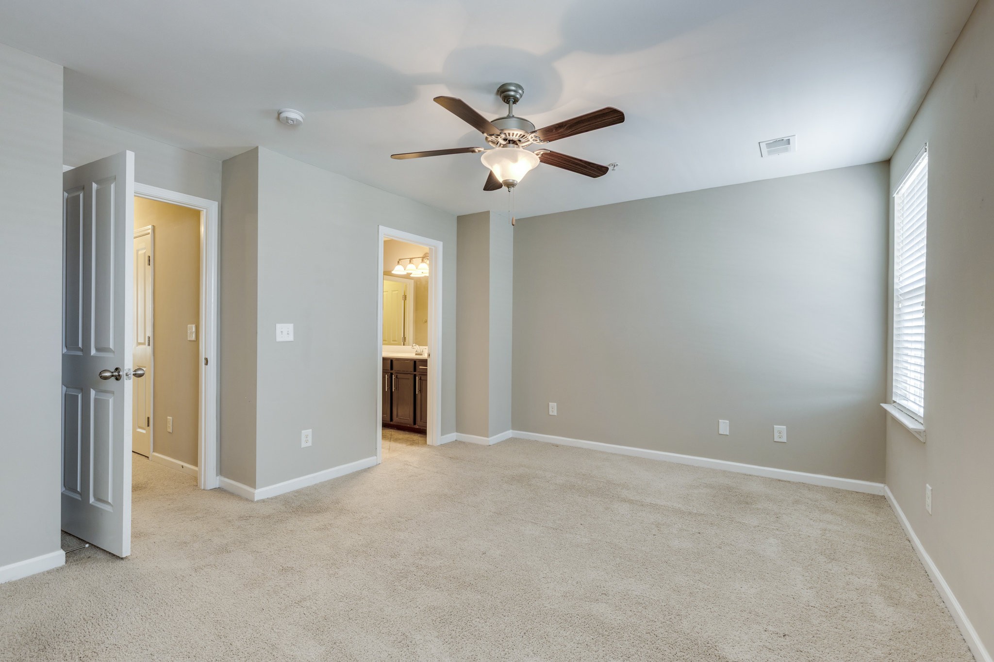 6007 Dupont Cove Spring Hill TN 37174