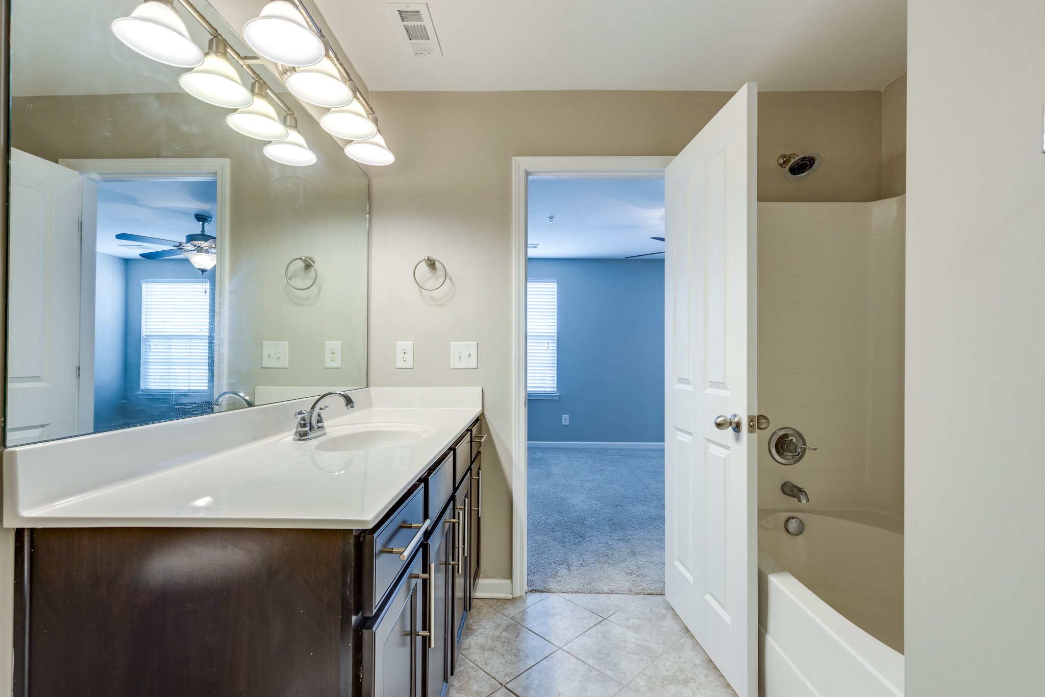 6007 Dupont Cove Spring Hill TN 37174