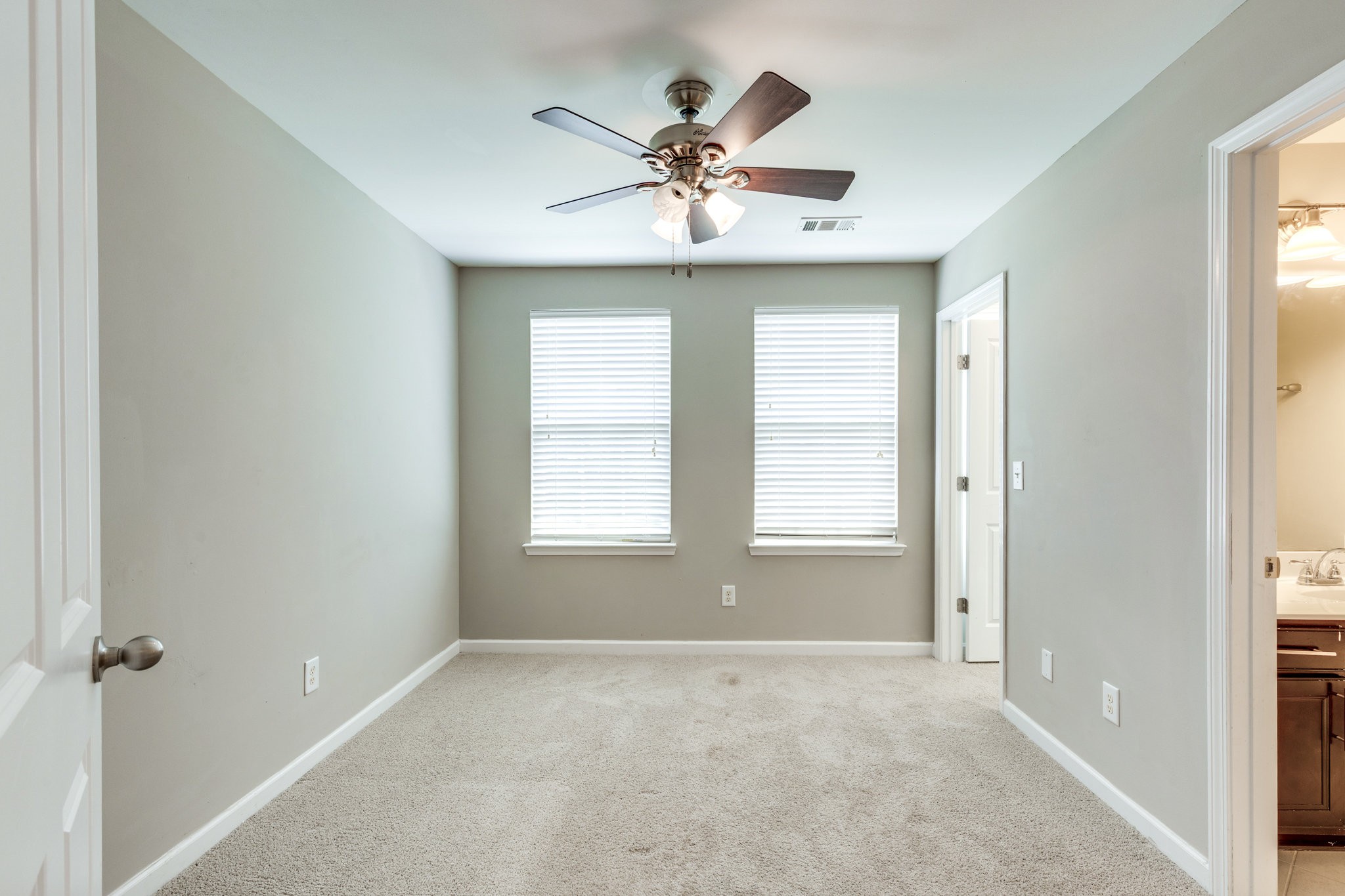 6007 Dupont Cove Spring Hill TN 37174