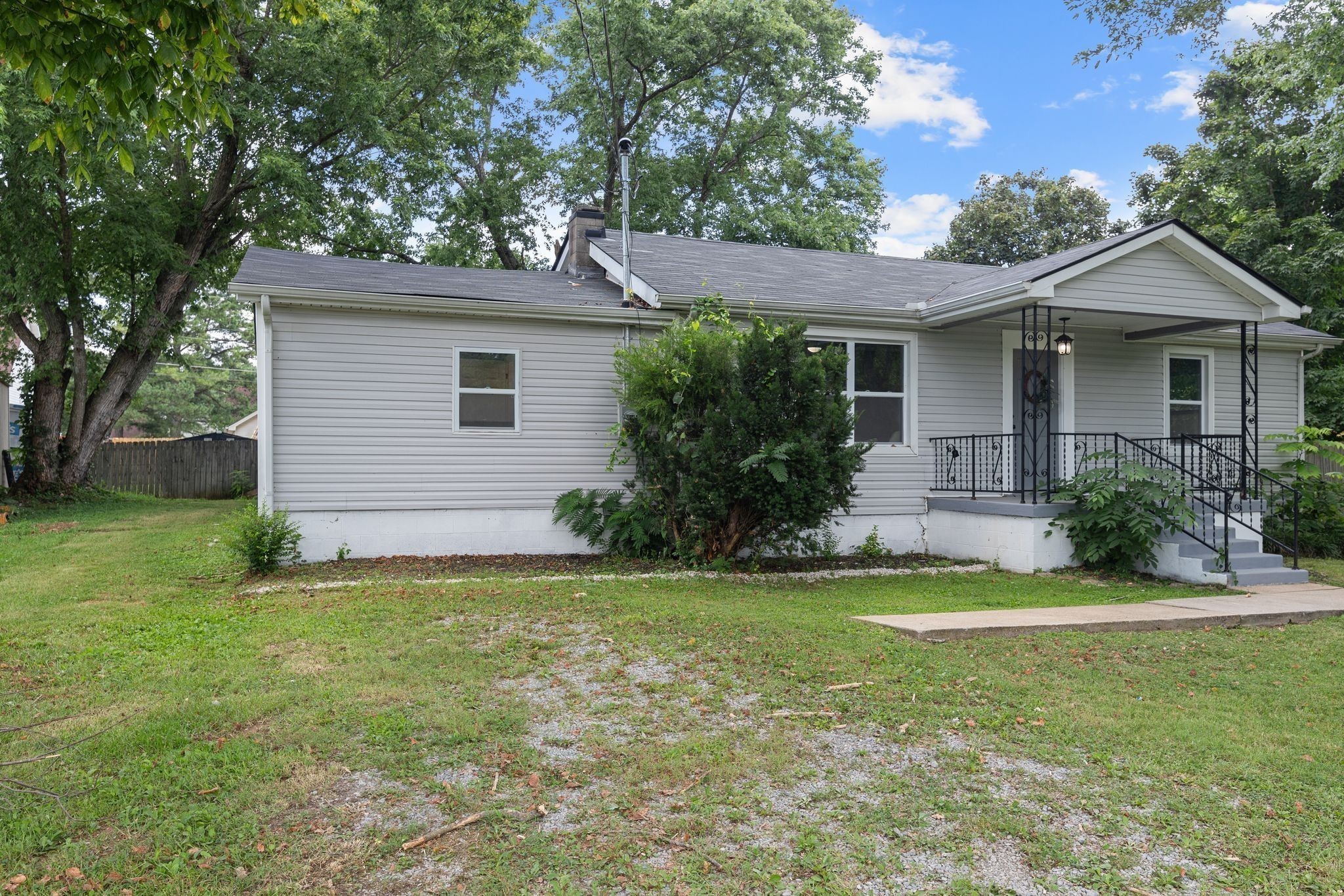 544 Stones River Road La Vergne TN 37086