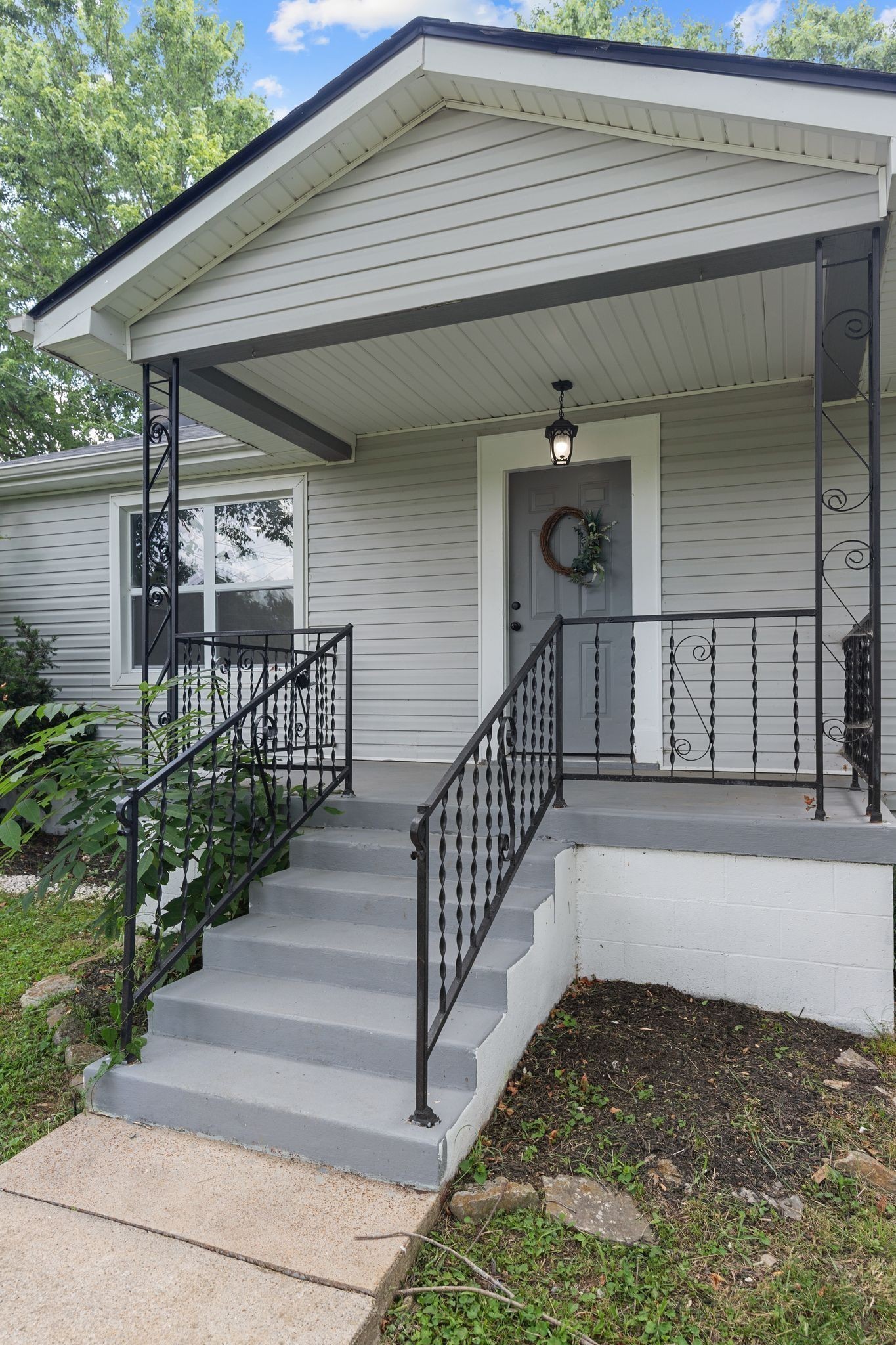 544 Stones River Road La Vergne TN 37086