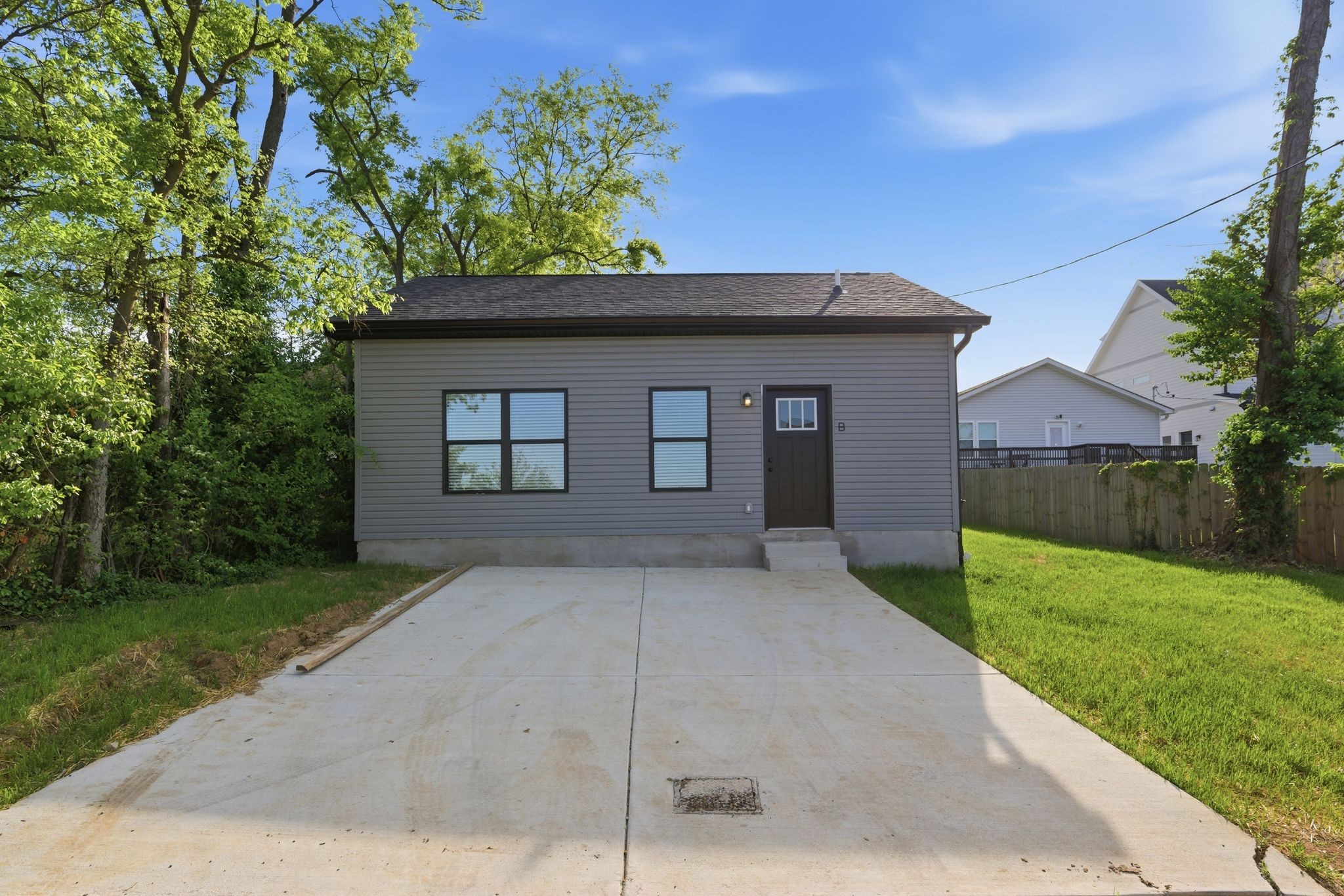 1609 21st Ave, N Nashville TN 37208
