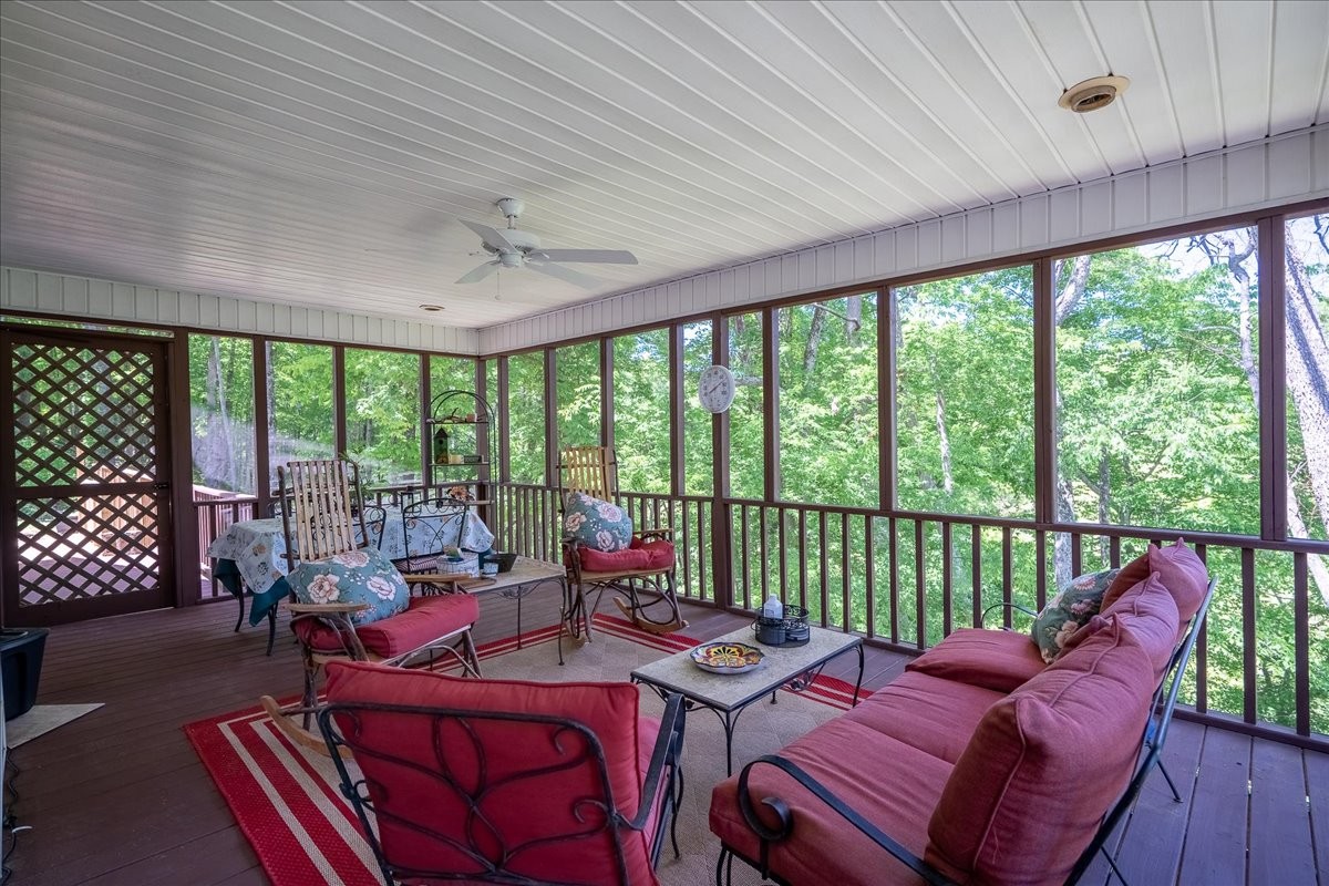 1518 Old Waynesboro Highway Lawrenceburg TN 38464